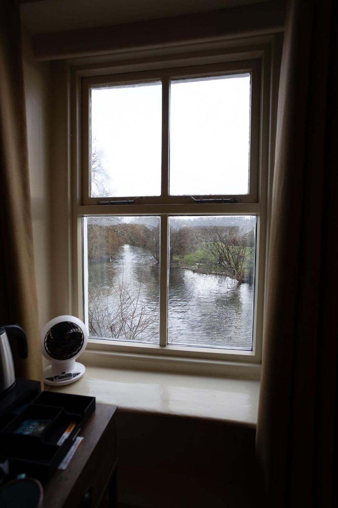 Old Mill Hotel Salisbury Esterno foto